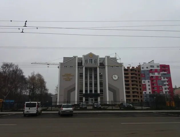 Із луцького суду втік підсудний (відео)