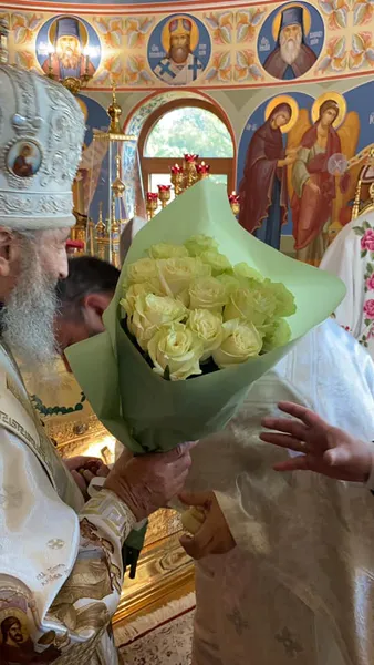 Онуфрій висвятив відомого лікаря з Волині на священника