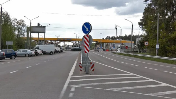 «Сканують очі й пальці»: на Волині почала діяти нова система на кордоні з Польщею (фото)