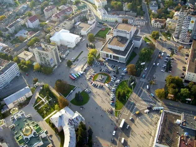 Театральний майдан треба «причесати», – луцький архітектор