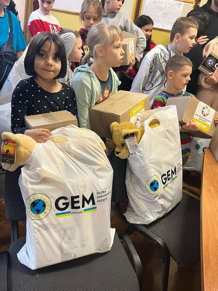 GEM Volunteers Deliver Humanitarian Aid to Ukraine’s Hottest Spots
