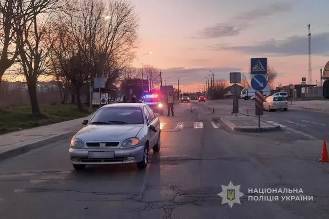 У Луцьку на пішохідному переході збили молоду жінку