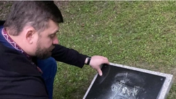 У Луцьку дитина розмалювала плити на меморіалі. А священник їх відмив (фото)