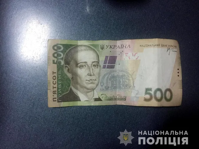 Хотів дати 500 гривень, а заплатить 17 тисяч: на Волині засудили хабародавця