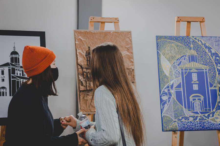 У Жидичинському монастирі відбулась виставка картин луцьких студентів