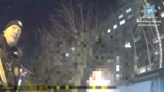 Без прав і п'яна: у Ковелі патрульні зловили водійку-порушницю (відео)
