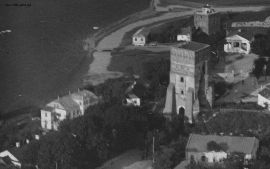 Як виглядав Луцький замок з висоти пташиного польоту сто років тому (фото)