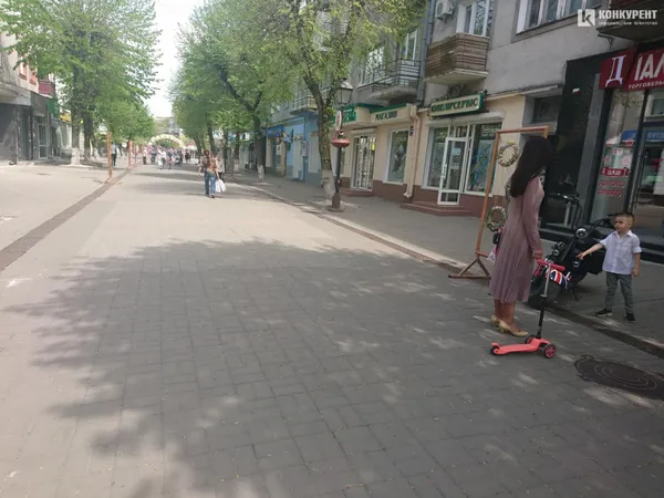 У Луцьку облаштували великодню галерею просто неба (фото)