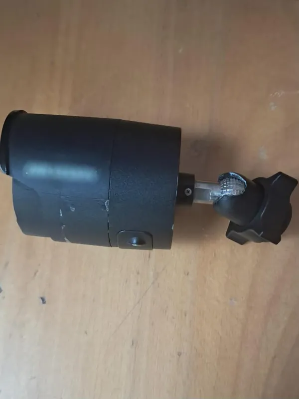 У Луцьку розшукали підлітків, які вкрали камеру на зупинці