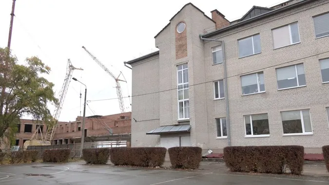 Чому затримується будівництво 13 школи у Луцьку (відео)