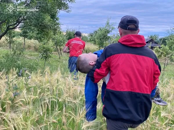 На Прикарпатті знайшли 5-річного хлопчика, який зник понад три доби тому (фото)