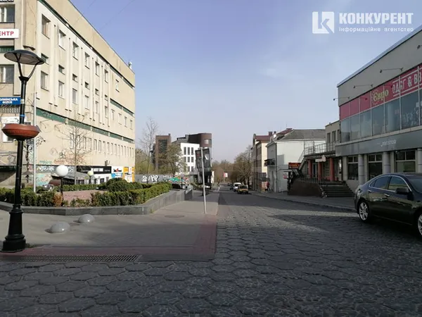 «Карантинний» Луцьк у фото