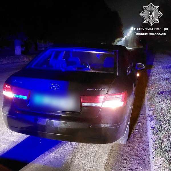 У Луцьку вночі зловили п'яну водійку без документів (фото)