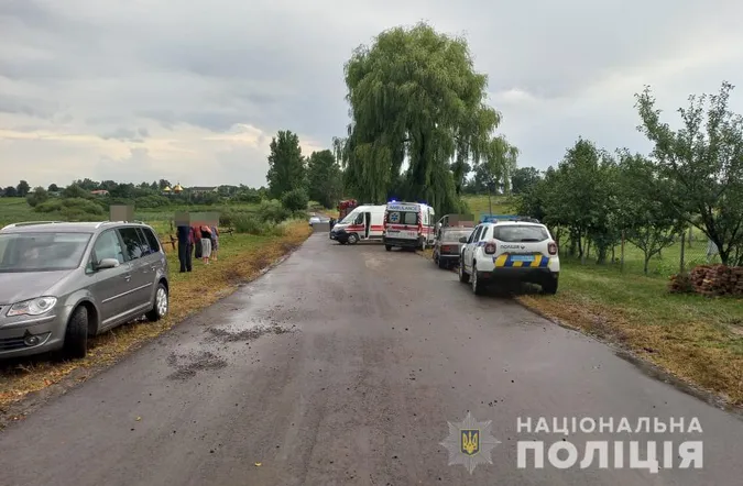 У легковику сиділо 12 людей: з'явилися деталі моторошної ДТП під Луцьком (фото, відео)