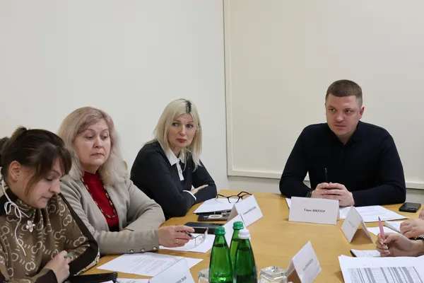 Пільги, проїзд, медичне забезпечення: на Волині обговорили проблеми сімей військовослужбовців