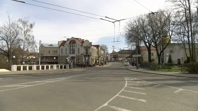 У Луцьку тимчасово призупинять рух транспорту через хресну ходу
