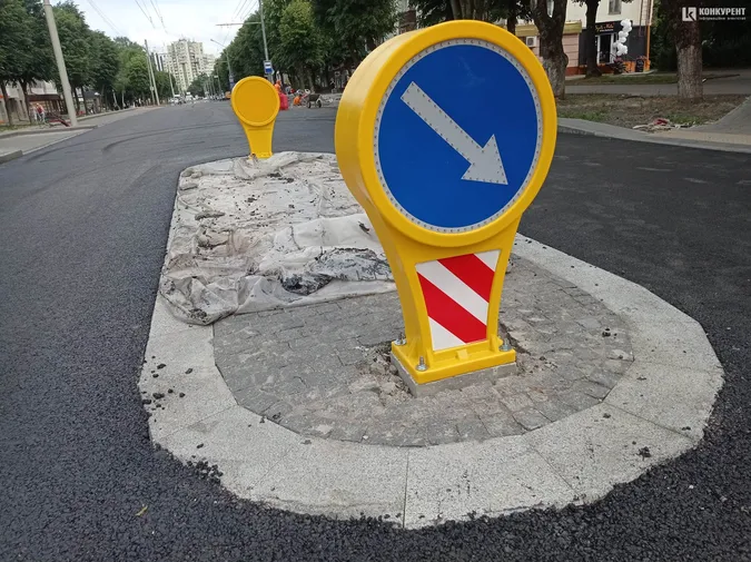 У Луцьку на Волі встановили нові дорожні знаки (фото)