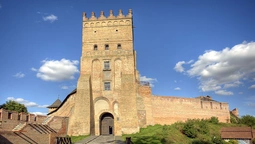 Луцький замок з висоти пташиного польоту – у відео про Україну