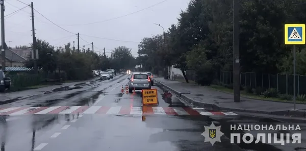 У Луцьку зранку на переході авто збило пенсіонерку (фото)