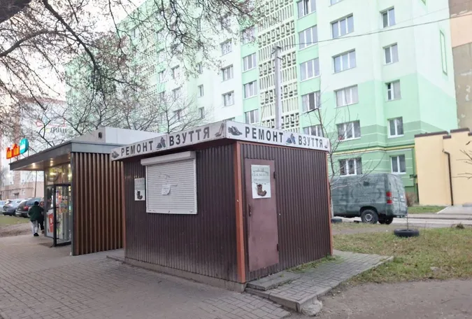 У Луцьку масово почали зносити кіоски: що відбувається (фото)