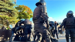 Протести проти мобілізації в рф: сотні затриманих, силовики б'ють людей (відео)