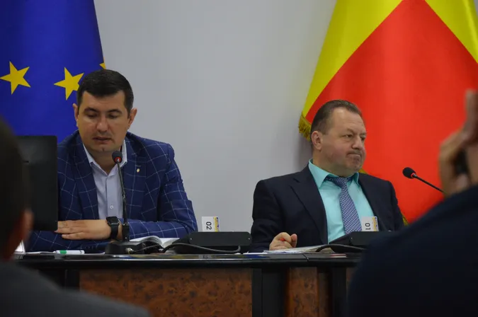 Підсумки виконкому: дорогі маршрутки та «майданчик для п'яничок»