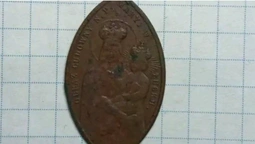 Медальйон ХІХ століття: у Музеї волинської ікони – новий експонат (фото)