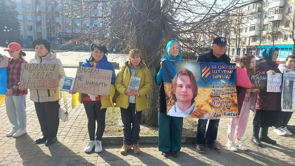 У Ковелі відбулася акція на підтримку полонених та зниклих безвісти захисників (фото)