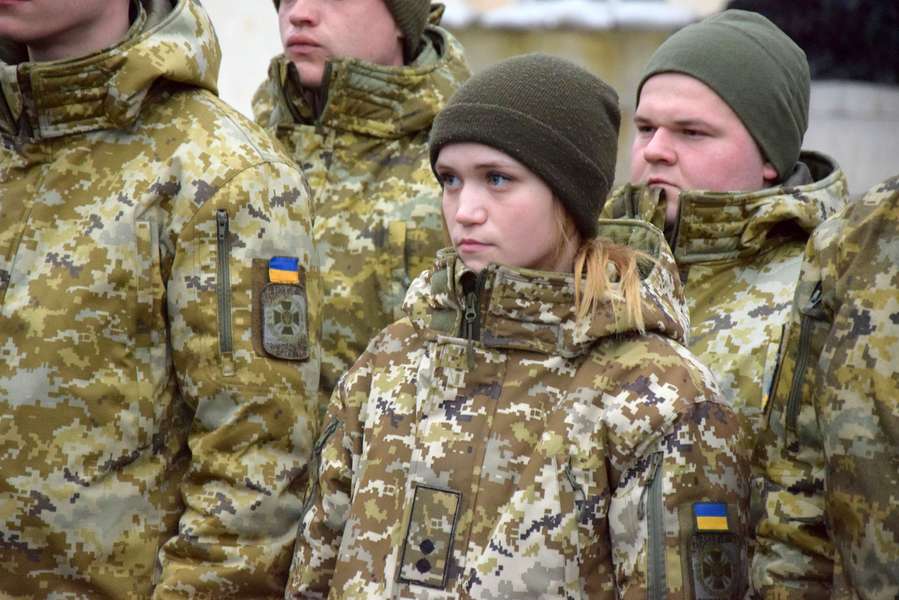 Підрозділи Волинського прикордонного загону поповнились молодими офіцерами (фото)