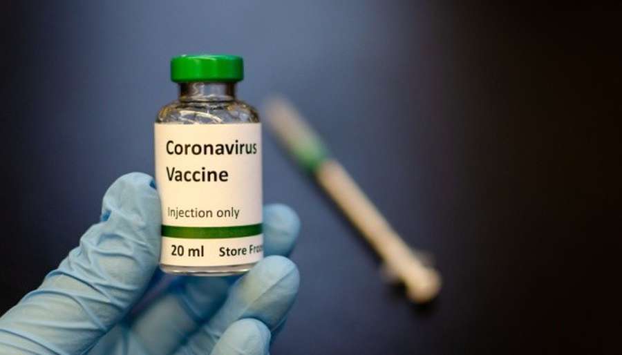 Перехворіти на COVID-19 чи отримати вакцину: що краще для імунітету