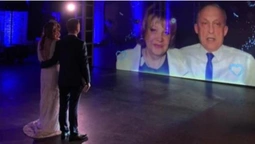 Батьки по той бік екрану: в Україні відбулося перше онлайн-весілля (фото)