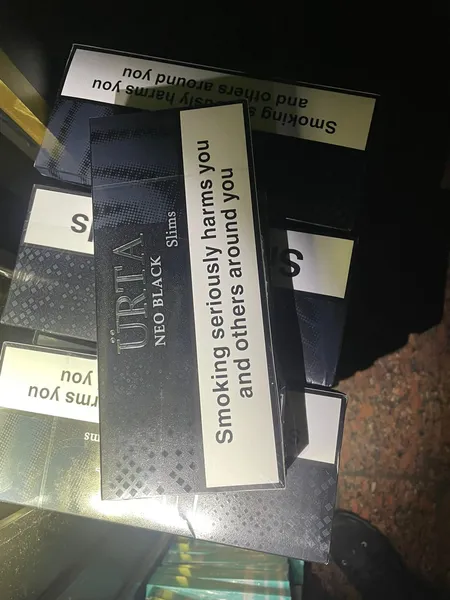 Хвостатий волинський митник винюхав «заникані» цигарки у поїзді до Польщі
