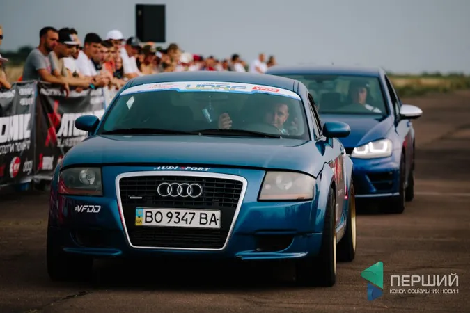 Драйв та адреналін: під Луцьком змагалися спортивні авто (фото)