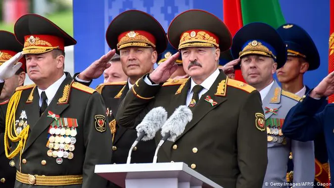 Білорусь не скасовуватиме парад до Дня перемоги через коронавірус
