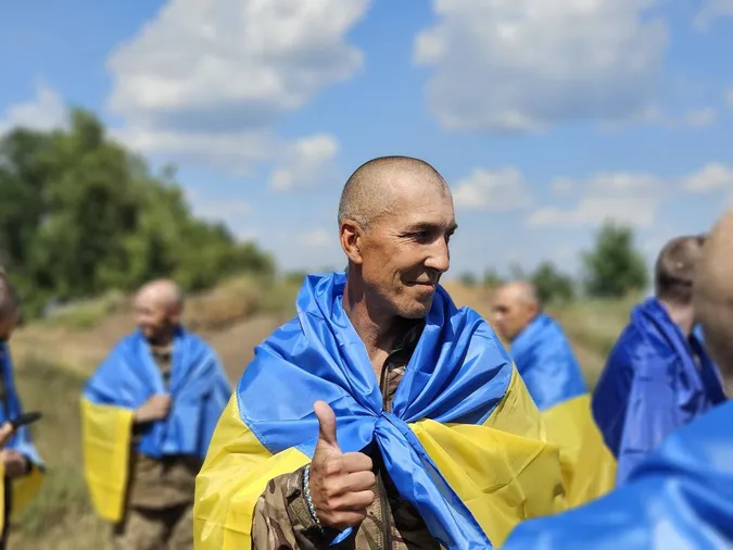 В Україну повернули ще 95 військовополонених (фото)