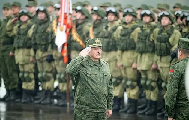 «Краще бути вдома, ніж стати «вантажем 200»: Данілов про вступ Білорусі у війну