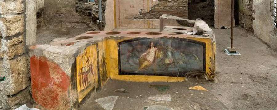 Фастфуд з античності: у Помпеях розкопали магазин вуличної їжі
