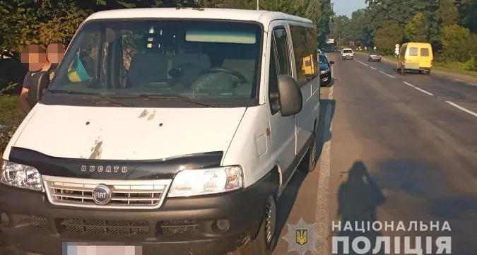 У Ківерцях молода жінка вистрибнула з авто і загинула (відео)