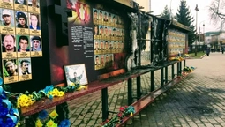 Поліція встановила причину загоряння Стели Героїв у Луцьку 
