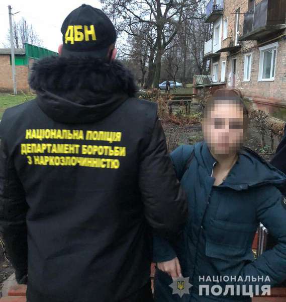 Двоє жінок зі спільником: волинських наркодилерів взяли під варту (ФОТО)