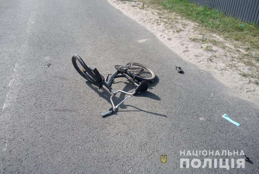 У селі Світязь рейсовий автобус збив 7-річного велосипедиста (фото, відео)
