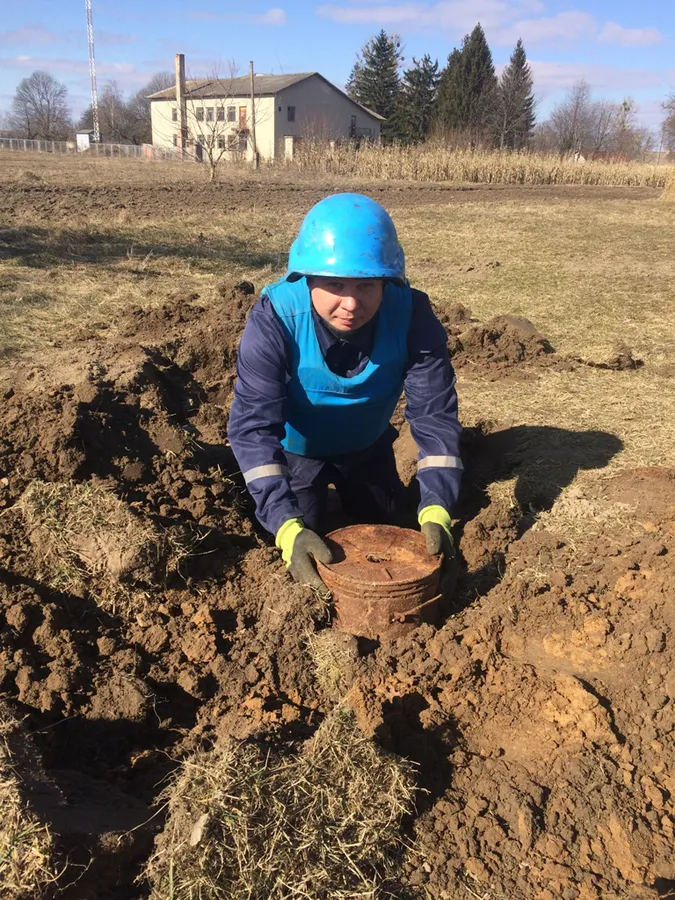 14 мін та одну гранату знайшов волинянин у городі (фото)