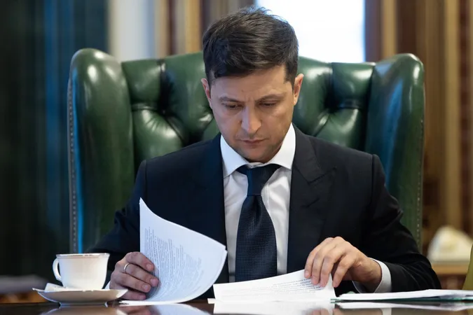 Квартал «чорних лебедів»: Зеленський – є