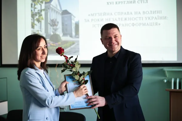 У Луцьку до Міжнародного дня музеїв нагородили працівників музейної сфери області (фото)