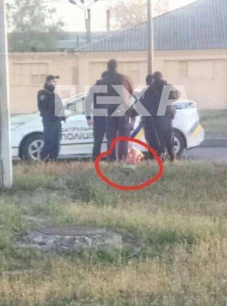 У Харкові затримали голу жінку, яка бігала містом з відрізаною головою дитини (фото 18+)