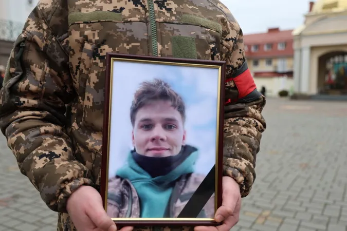 У Луцьку попрощалися з молодим Героєм Михайлом Трофимуком (фото)