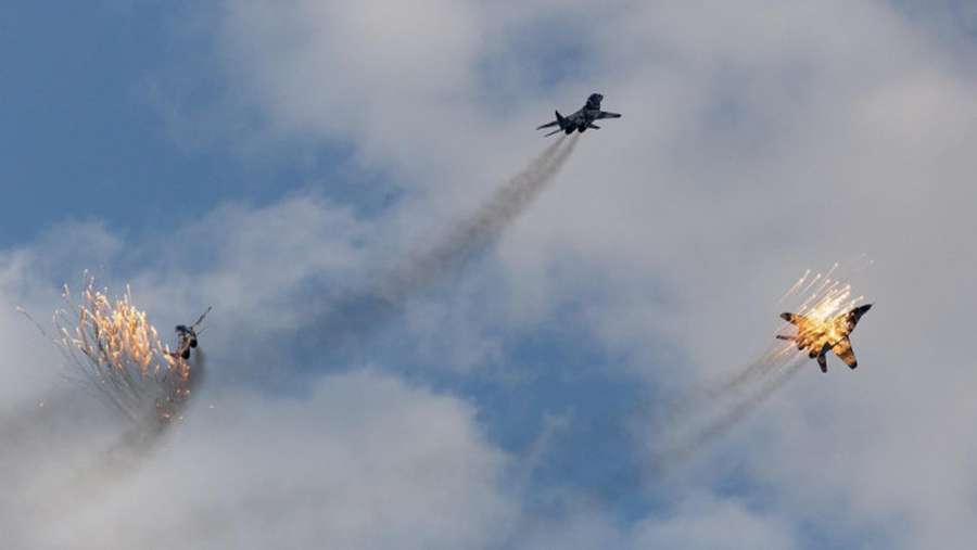 Луцькі літаки пролетіли над Києвом під час військового параду (фото)
