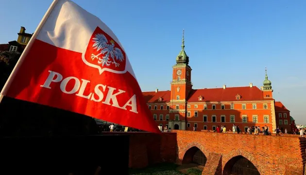 У Польщі скасували податок на доходи фізосіб