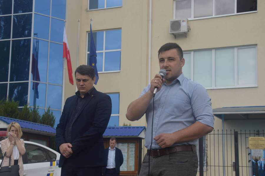 Микола Федік («Свобода») та Павло Данильчук («Народний контроль») виголосили промову