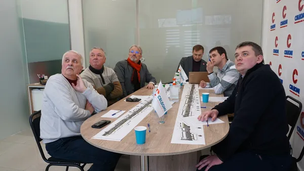 Біля Волинської ОДА діє «філія авторинку», – архітектор